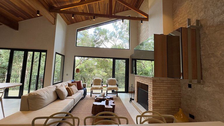 Casa Manacá, moderno meio à natureza