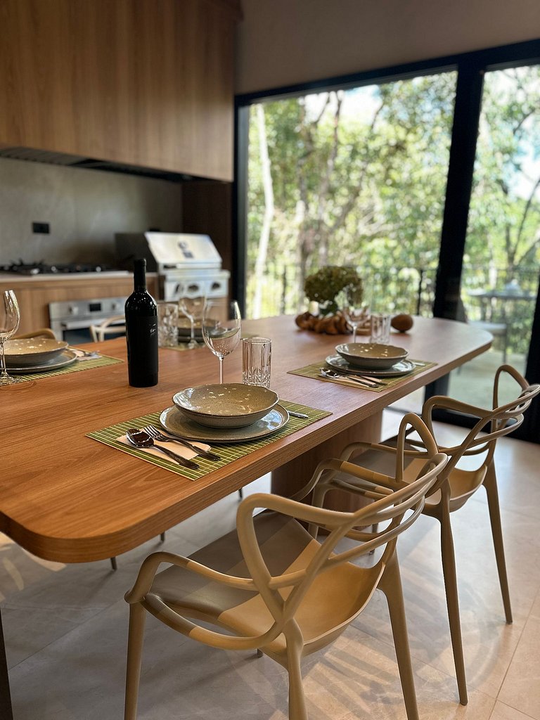 Casa Manacá, moderno meio à natureza